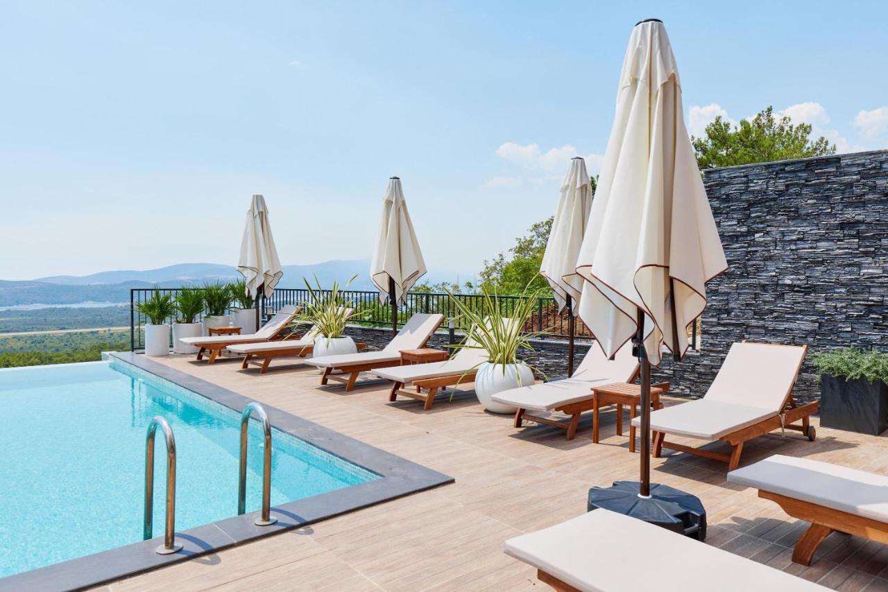 Bayview Hills Luxury Residences Tivat Exterior photo