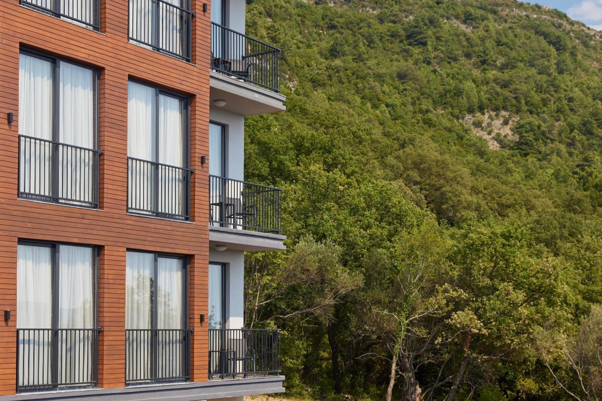 Bayview Hills Luxury Residences Tivat Exterior photo