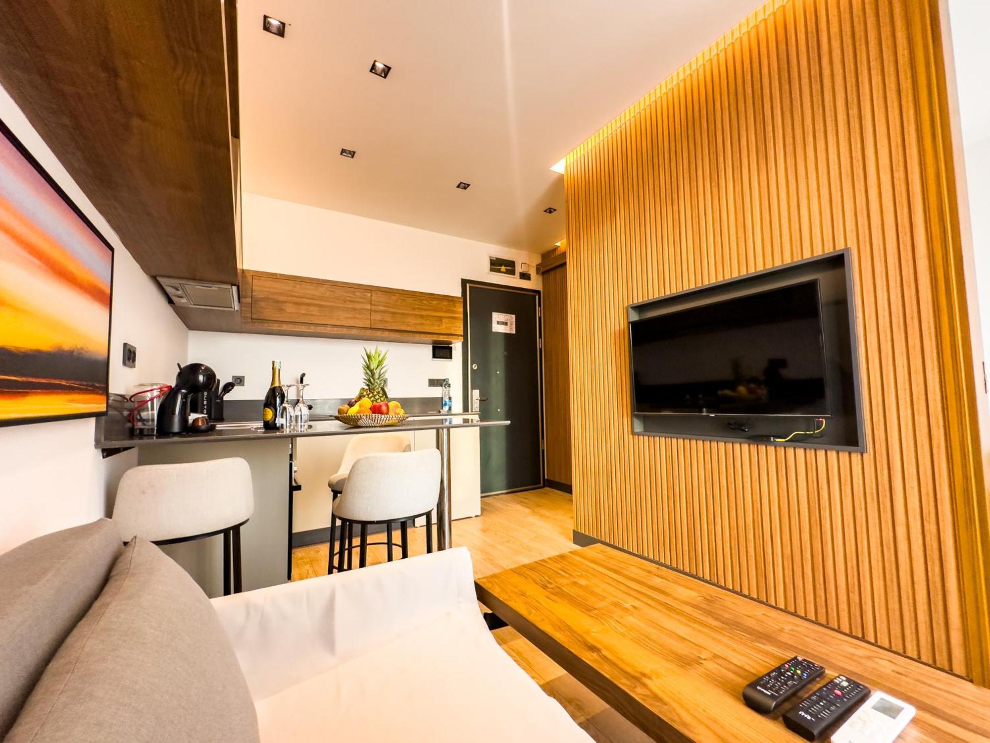 Bayview Hills Luxury Residences Tivat Exterior photo